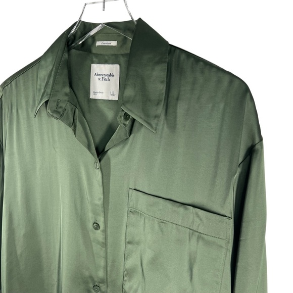 ABERCROMBIE & FITCH Green Satin Collared Button Down Blouse Oversized Size Small - Picture 2 of 7